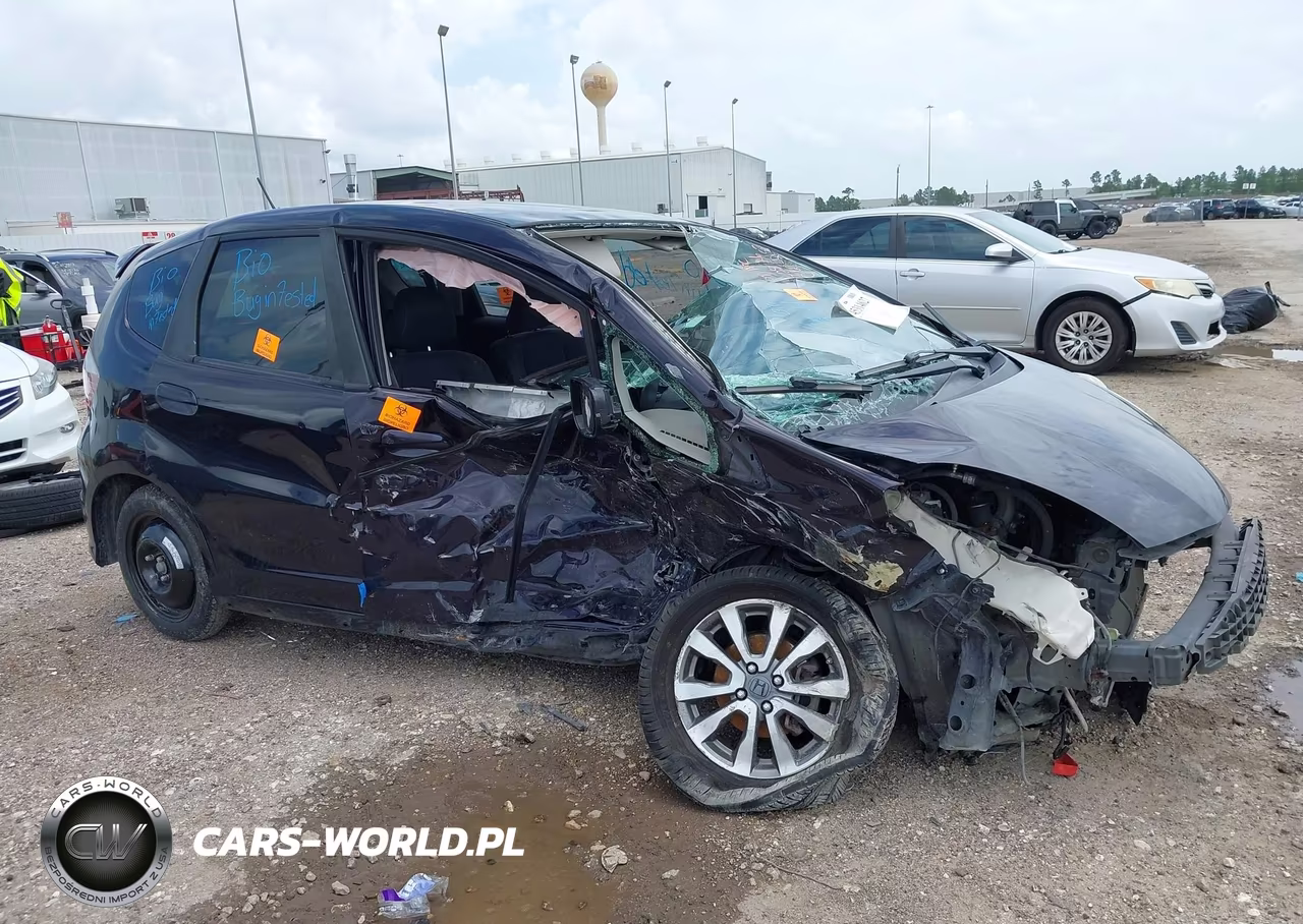 2013 Honda Fit Sport VIN:JHMGE8H5XDC059073 - 6