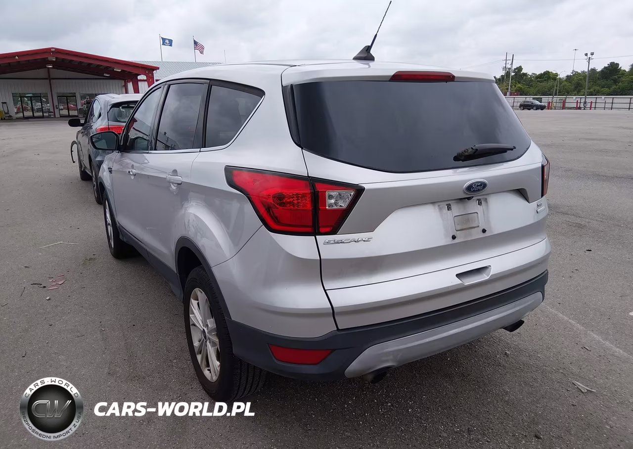 2019 Ford Escape Se VIN:1FMCU0GD0KUA88842 - 3