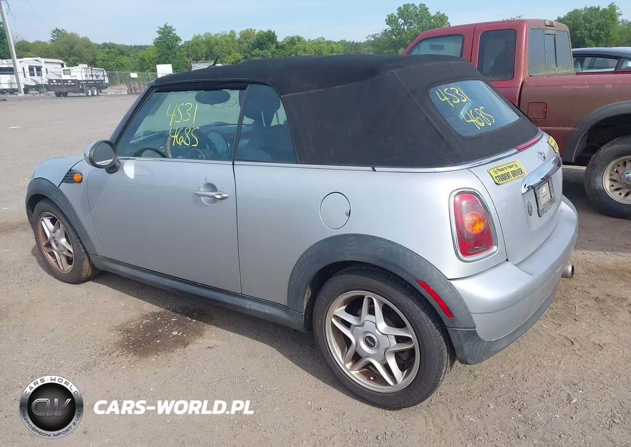 2009 Mini Cooper VIN:WMWMR33599TU95713 - 3