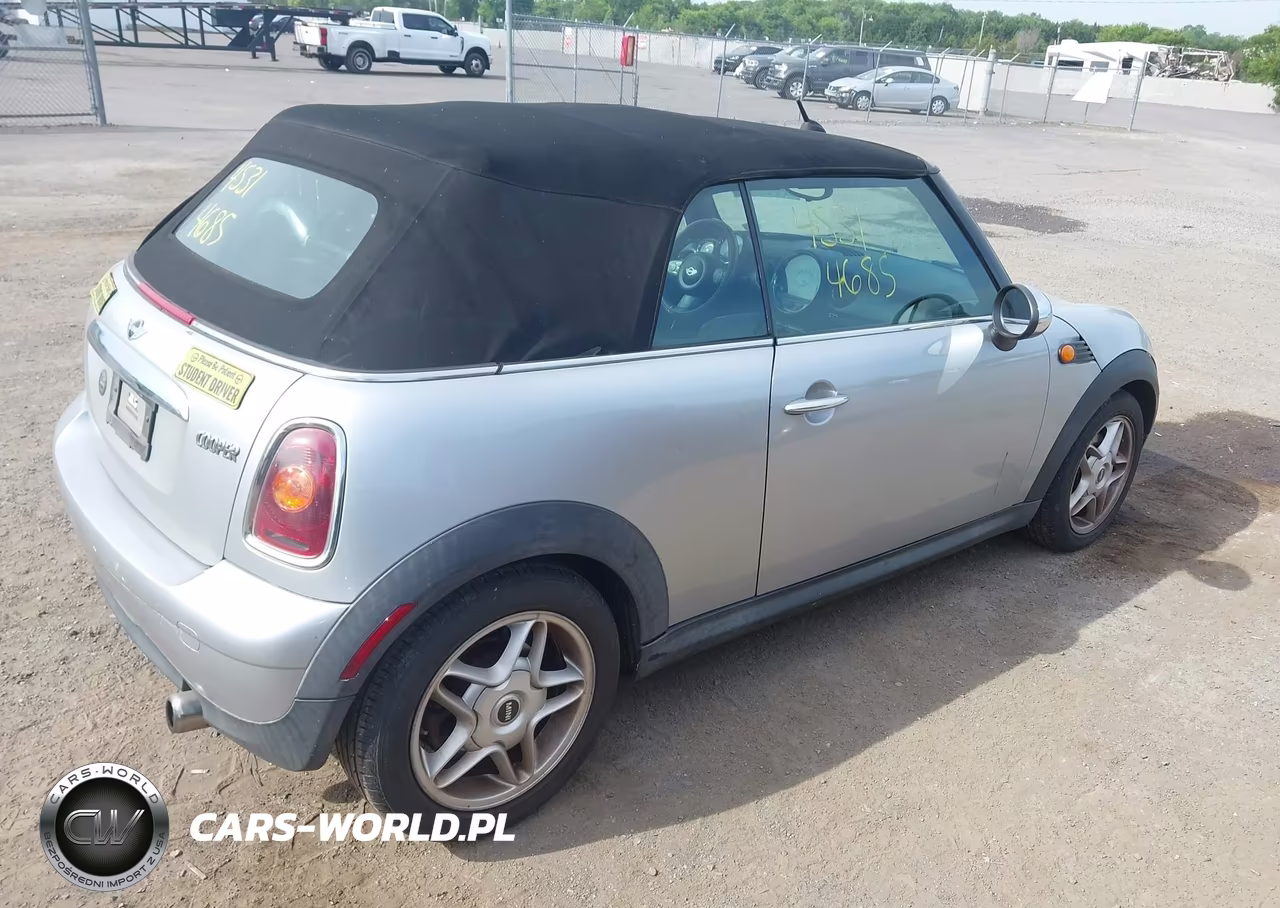 2009 Mini Cooper VIN:WMWMR33599TU95713 - 4