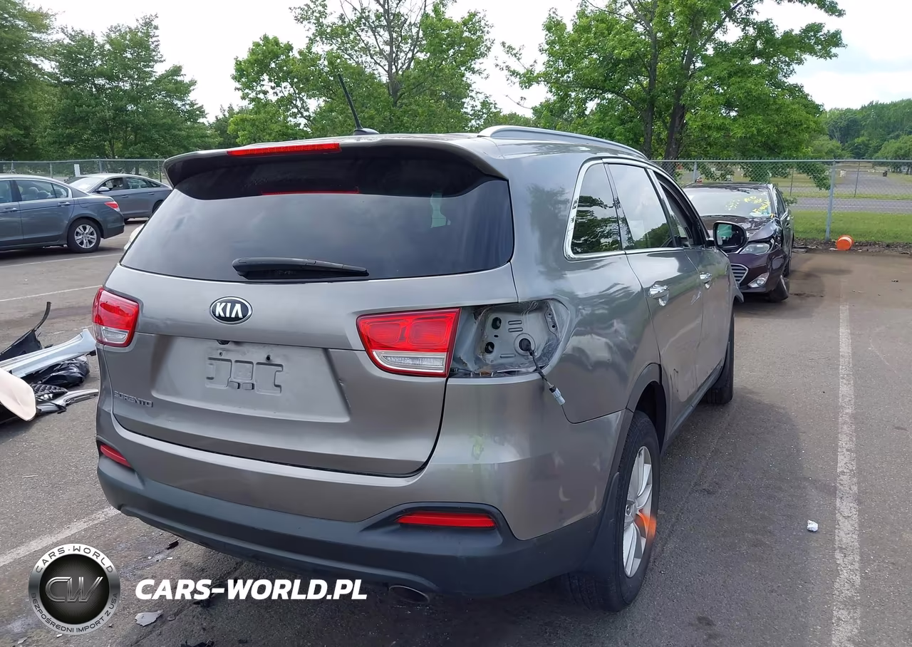 2017 Kia Sorento 2.4L Lx VIN:5XYPG4A39HG329571 - 4