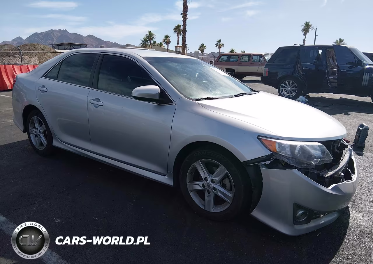 2014 Toyota Camry Se – zdjęcie 1 z 16