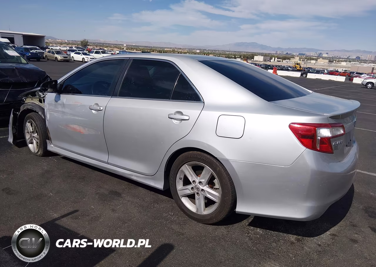 2014 Toyota Camry Se VIN:4T1BF1FKXEU380143 - 3