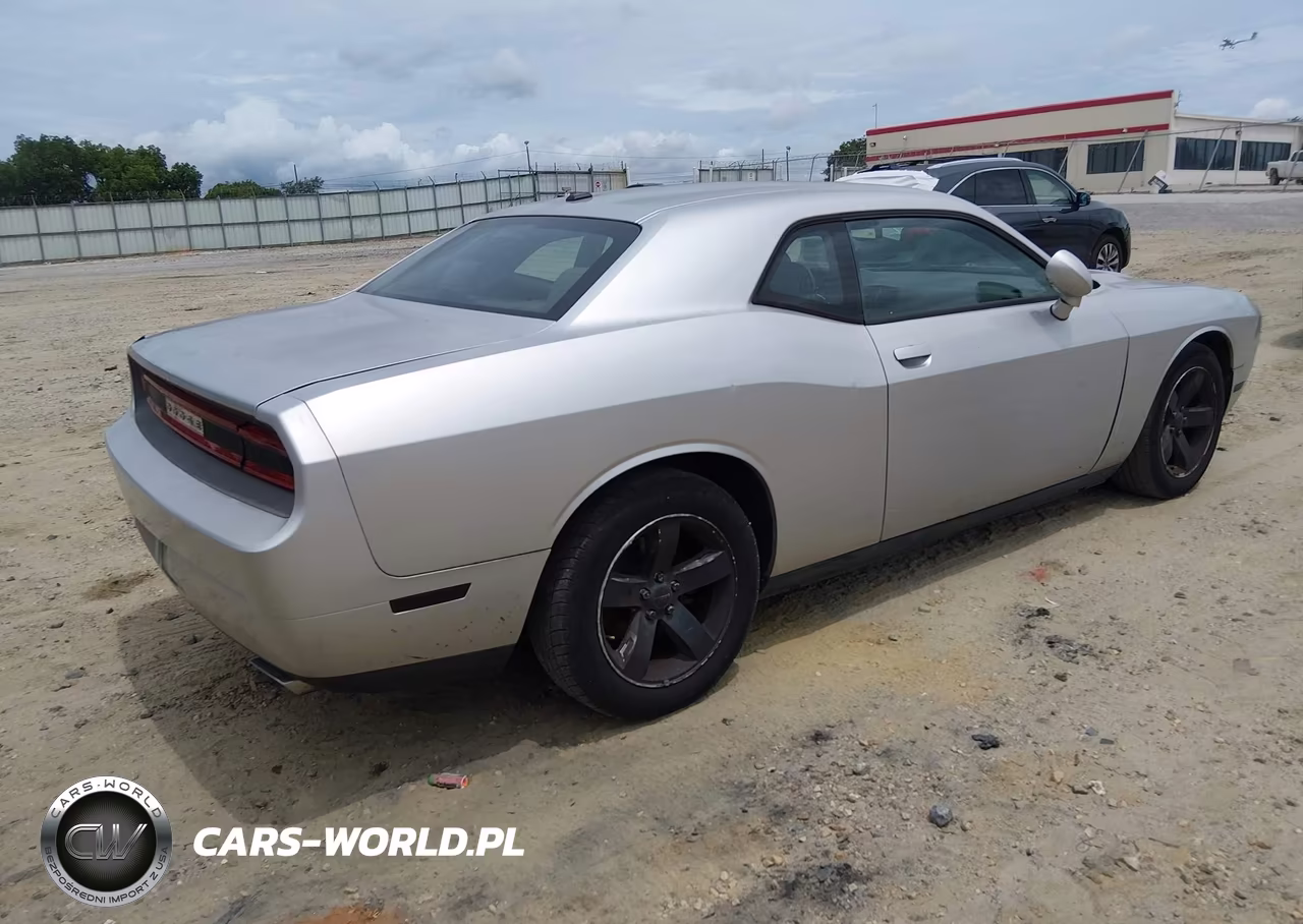 2012 Dodge Challenger Sxt VIN:2C3CDYAG3CH101274 - 4