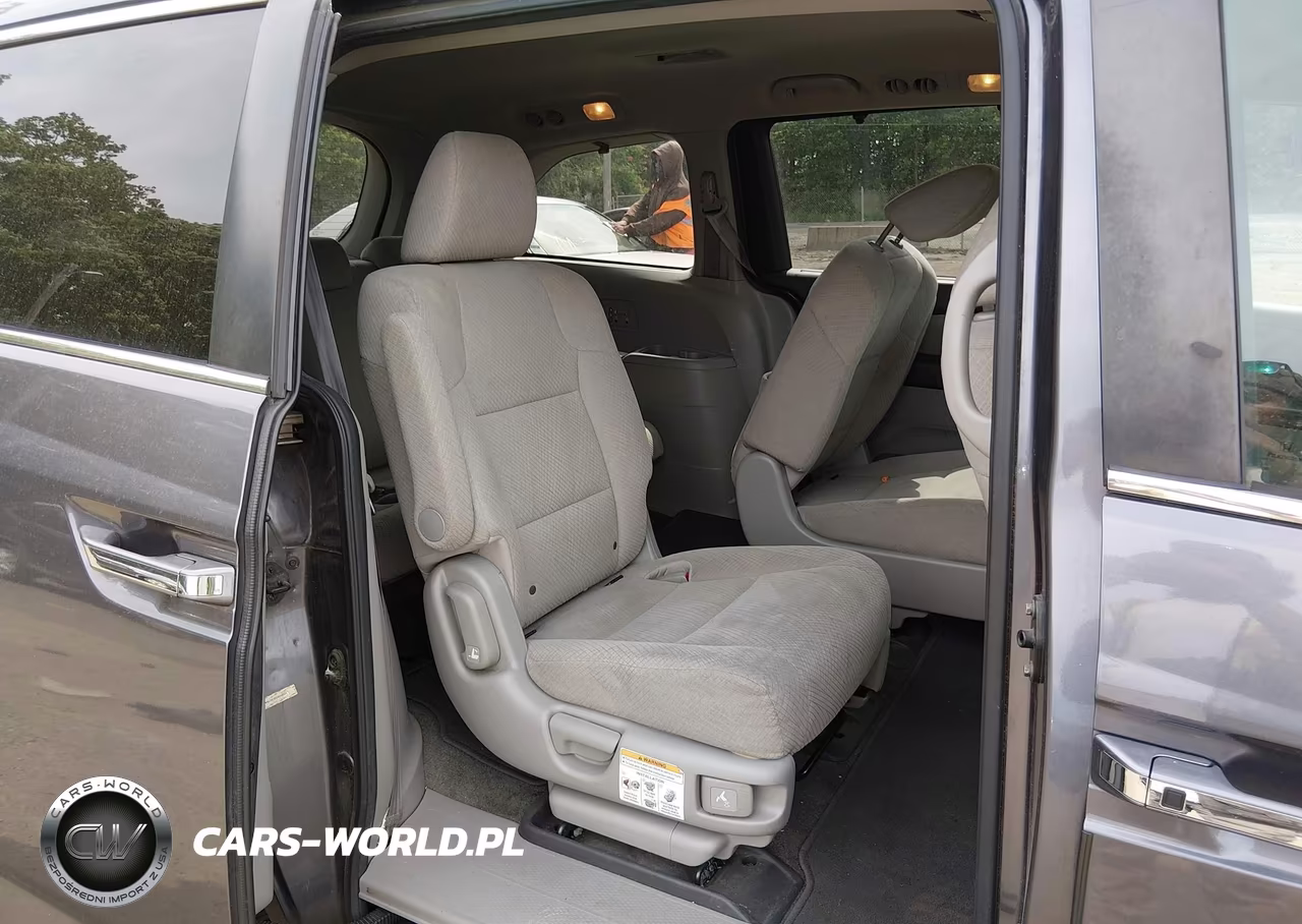 2016 Honda Odyssey Se VIN:5FNRL5H32GB094064 - 8