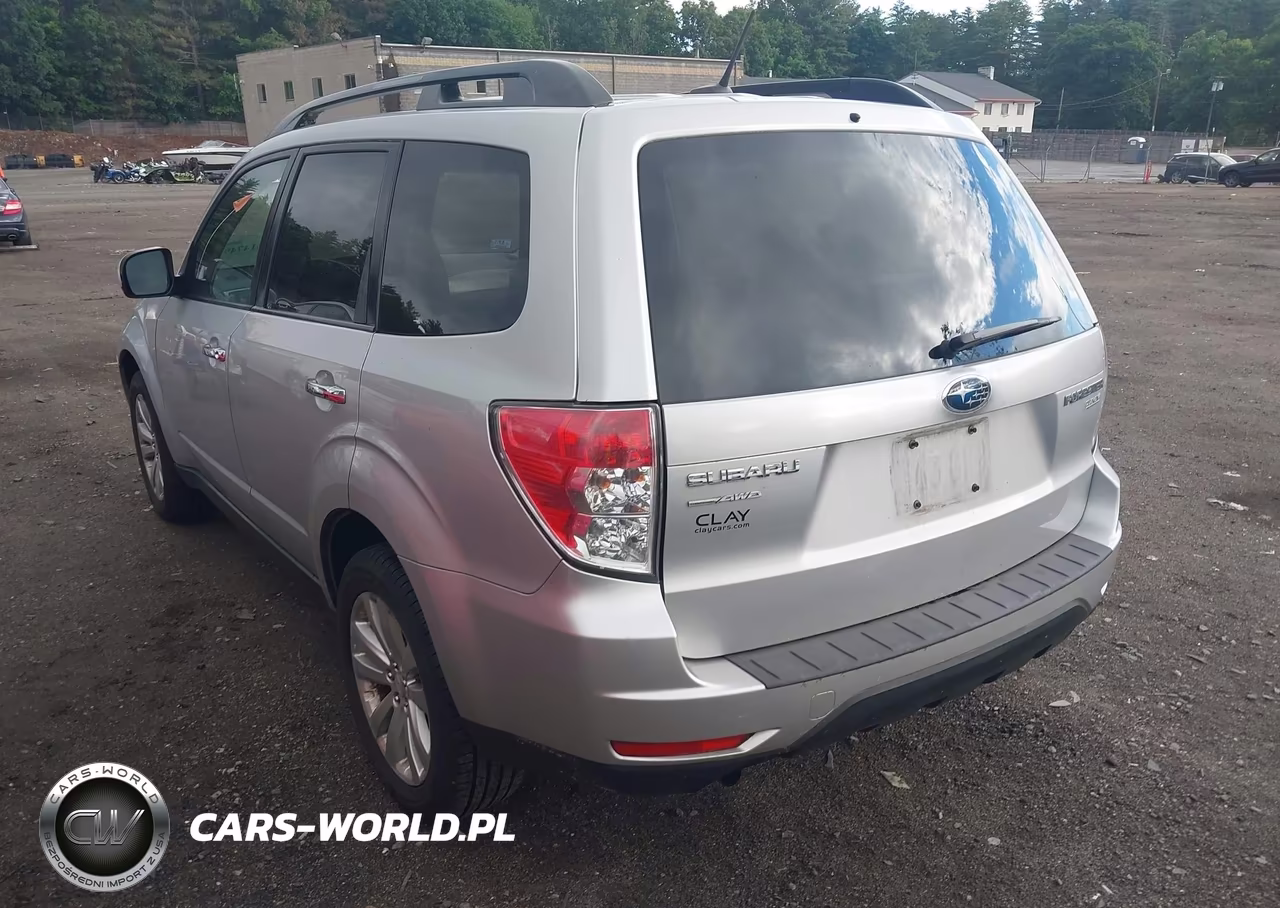 2011 Subaru Forester 2.5X Premium VIN:JF2SHADC4BH737428 - 3