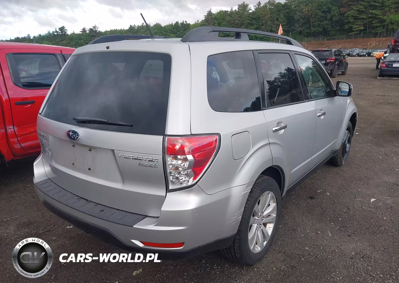 2011 Subaru Forester 2.5X Premium VIN:JF2SHADC4BH737428 - 4
