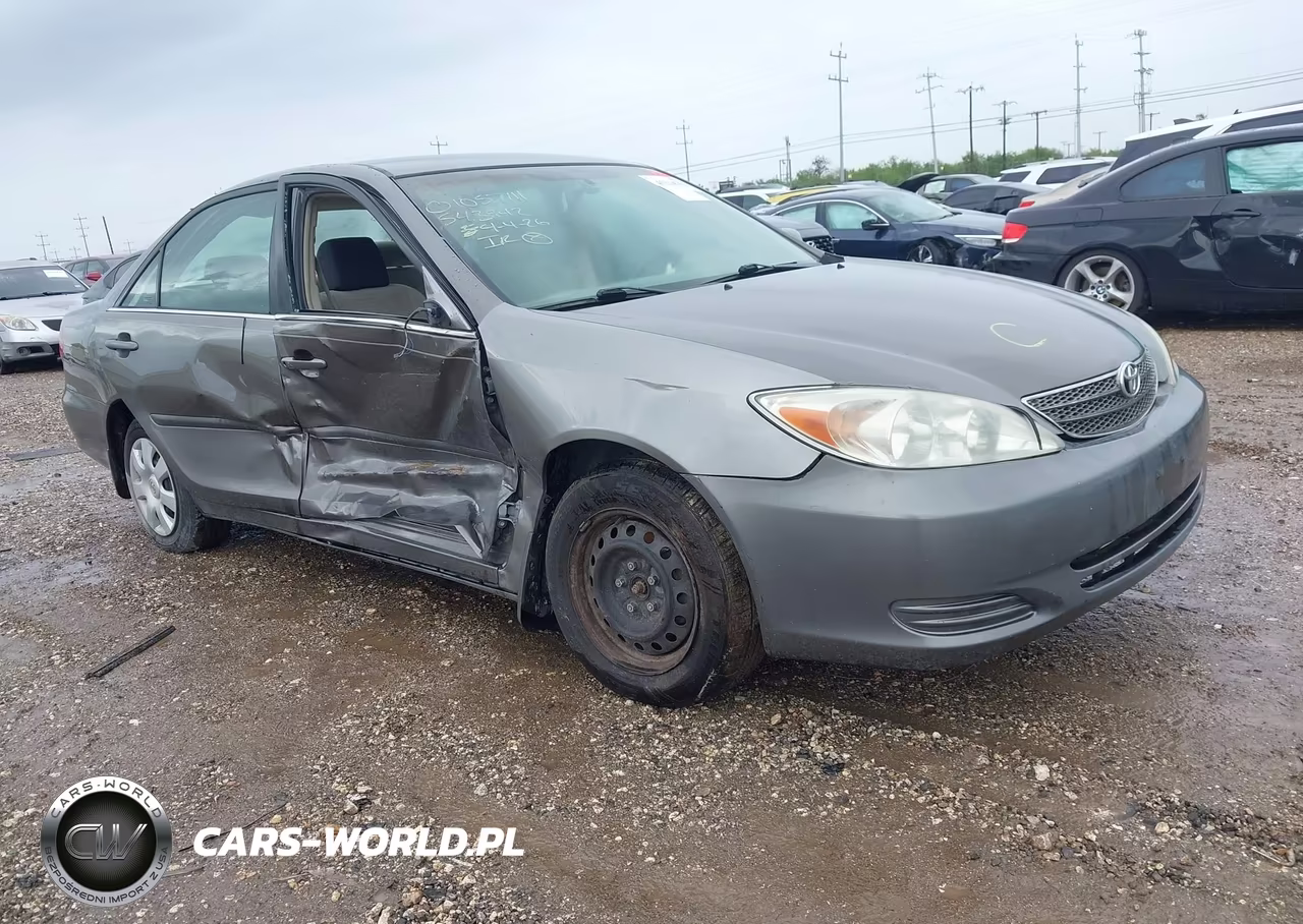 2002 Toyota Camry Le – zdjęcie 1 z 16