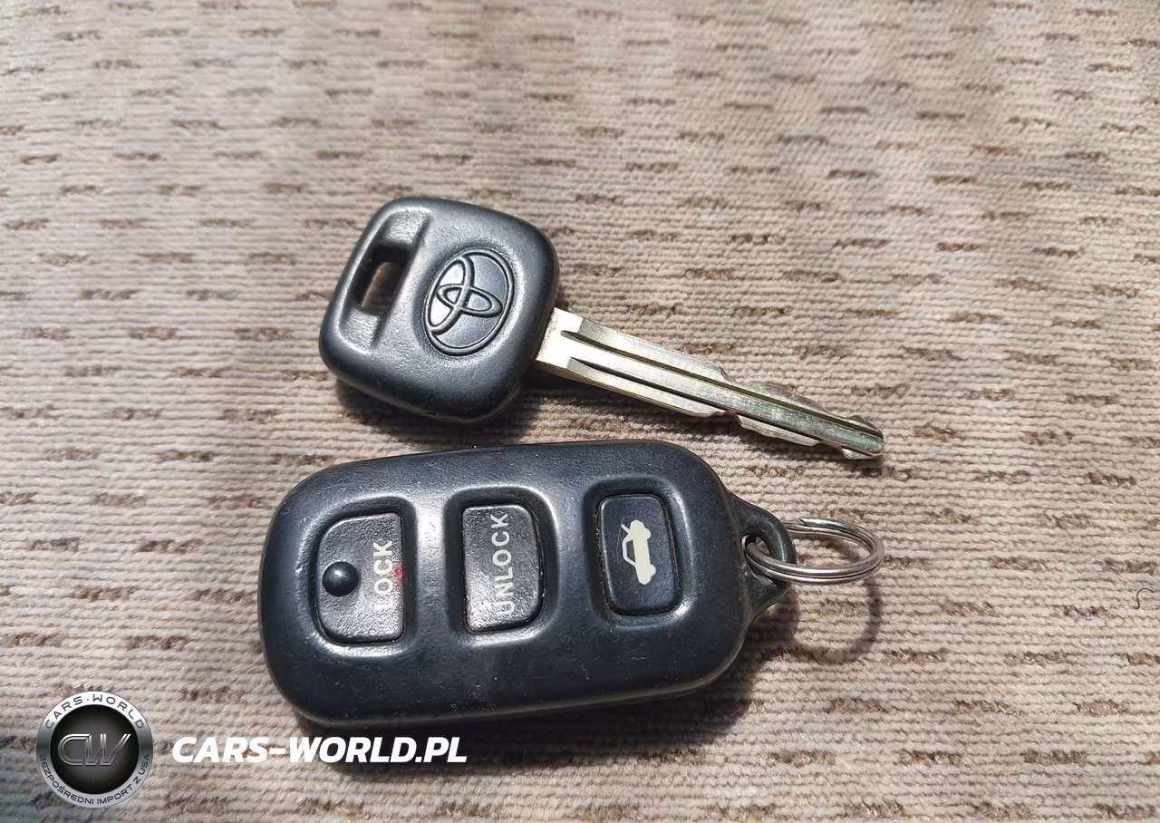 2002 Toyota Camry Le VIN:4T1BE32K12U543942 - 11