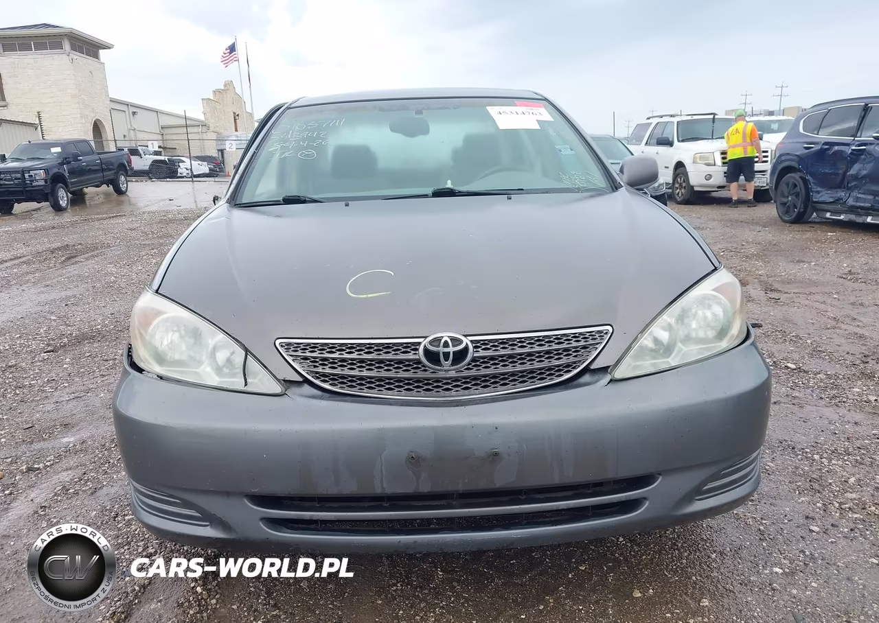 2002 Toyota Camry Le VIN:4T1BE32K12U543942 - 12