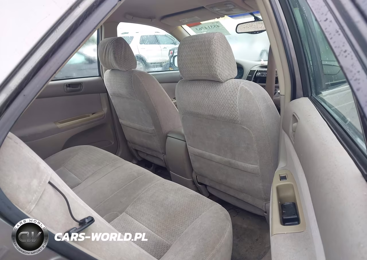 2002 Toyota Camry Le VIN:4T1BE32K12U543942 - 8