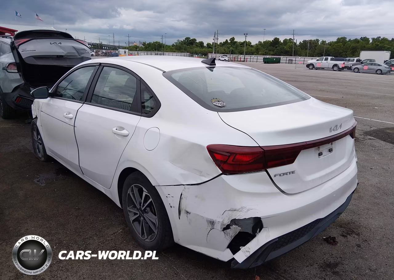 2022 Kia Forte Lxs VIN:3KPF24AD7NE484504 - 15