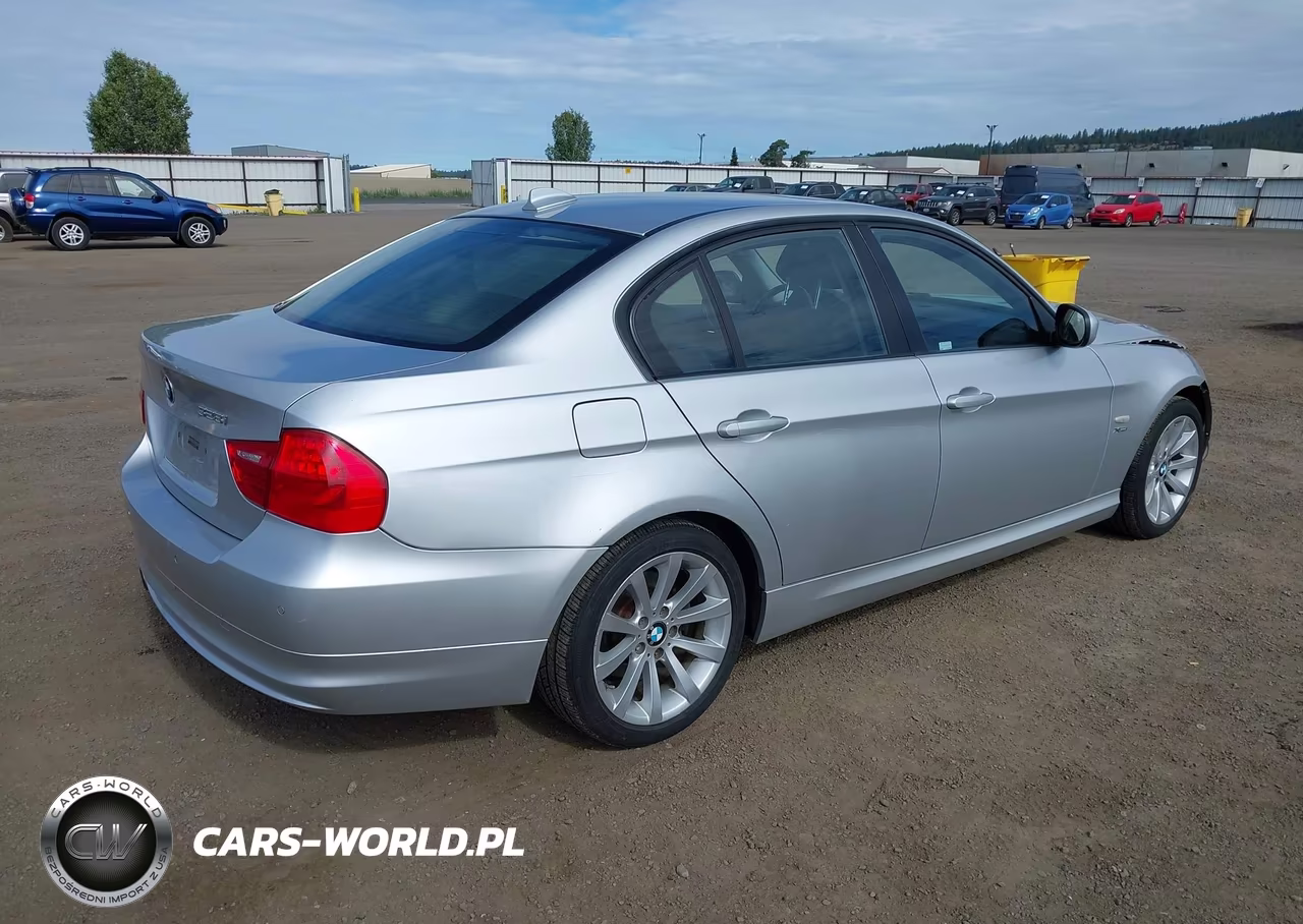 2011 BMW 328I xDrive VIN:WBAPK5C54BA660677 - 4