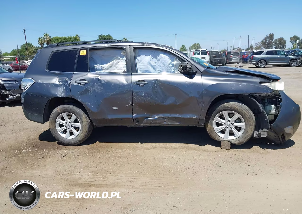 2013 Toyota Highlander Base Plus VIN:5TDZA3EH9DS039340 - 13