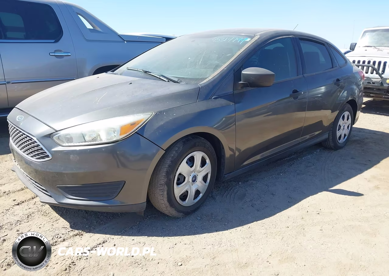 2018 Ford Focus S VIN:1FADP3E23JL313266 - 2