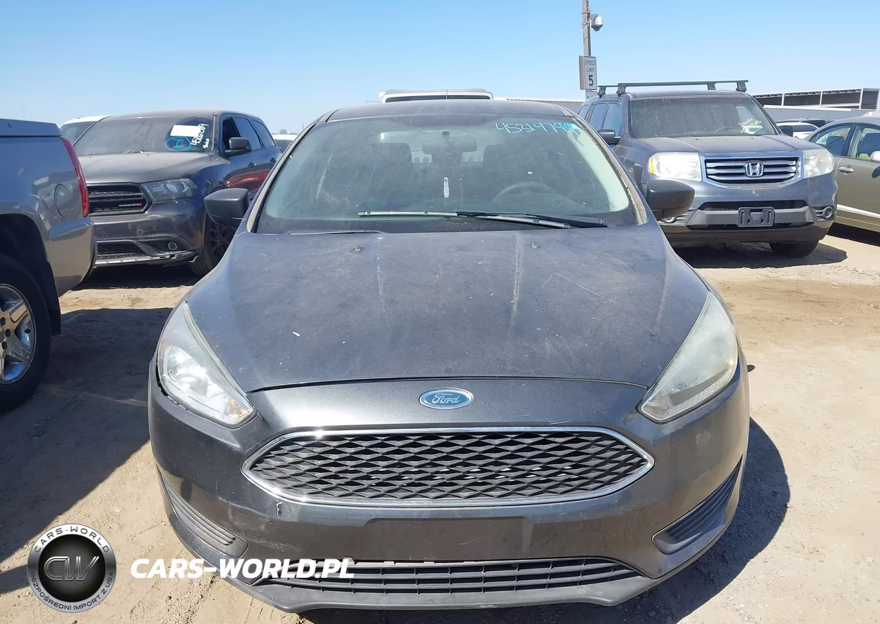 2018 Ford Focus S VIN:1FADP3E23JL313266 - 6