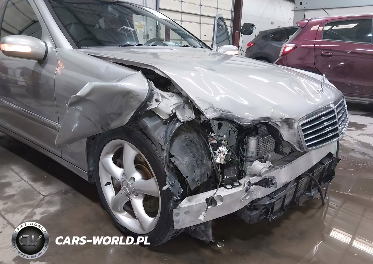 2004 Mercedes-Benz C 230 Kompressor Sport-Sport VIN:WDBRF40J84F547573 - 6