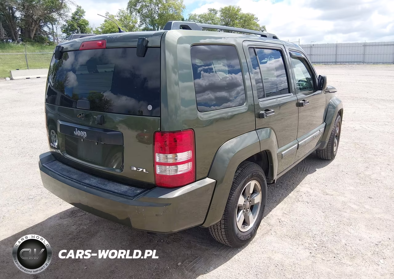 2008 Jeep Liberty Sport VIN:1J8GN28K98W269150 - 4