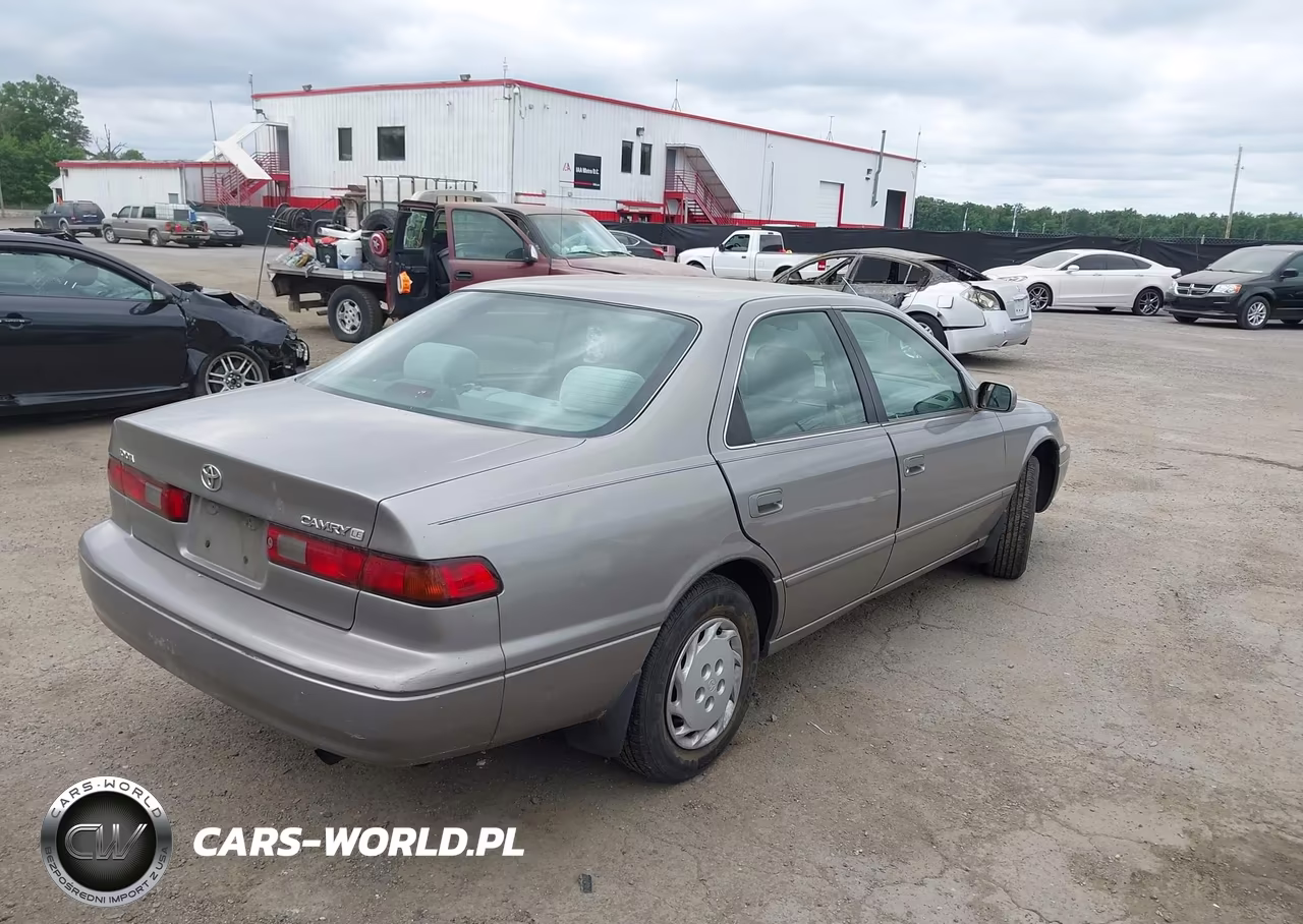 1999 Toyota Camry Le VIN:4T1BG22KXXU466659 - 4