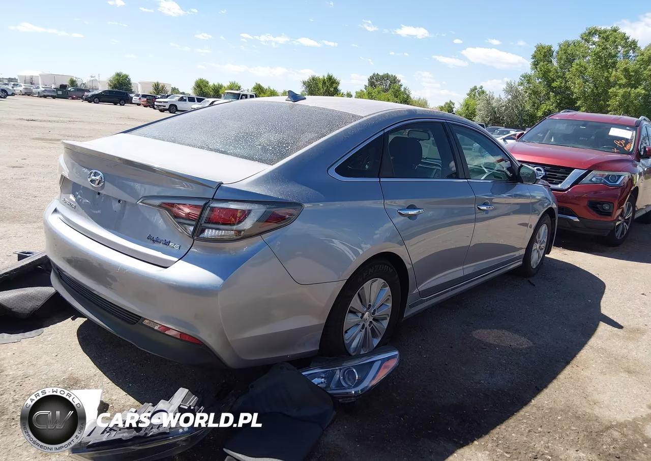 2017 Hyundai Sonata Hybrid Se VIN:KMHE24L17HA046700 - 4