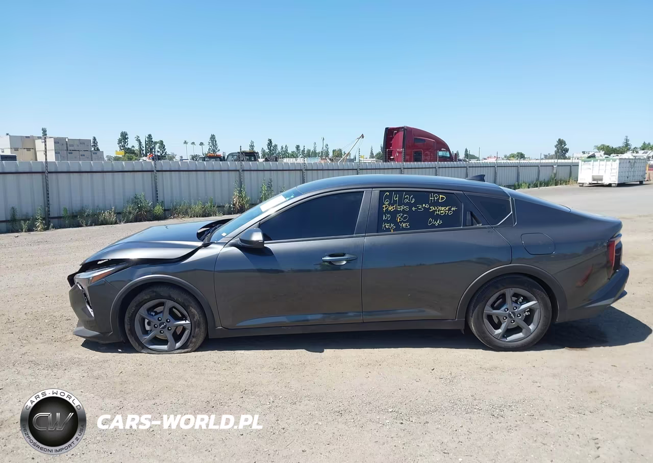 2025 Kia K4 Lxs VIN:3KPFT4DEXSE169225 - 14