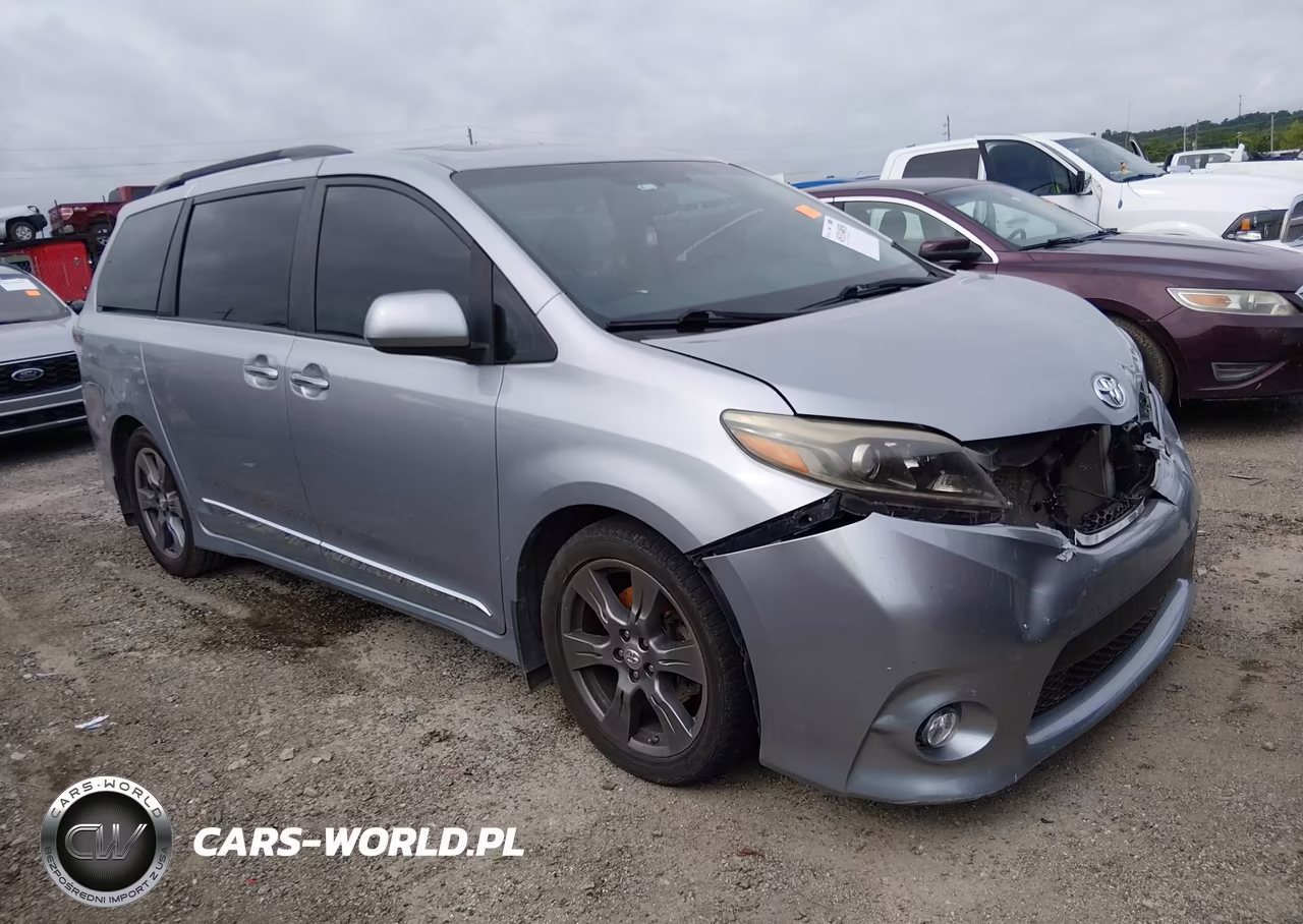 2017 Toyota Sienna Se Premium 8 Passenger