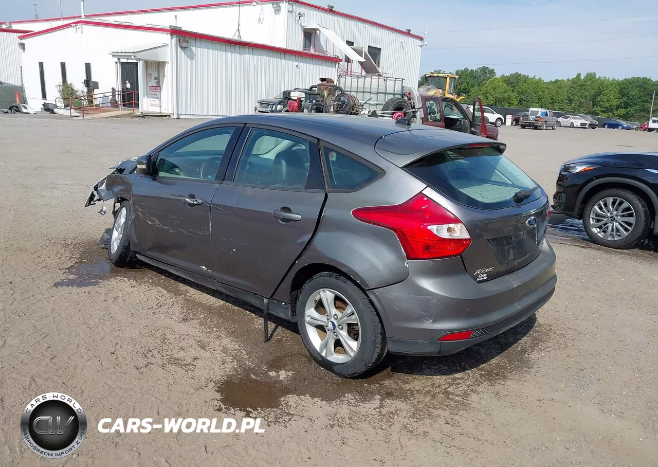 2013 Ford Focus Se VIN:1FADP3K23DL330495 - 3