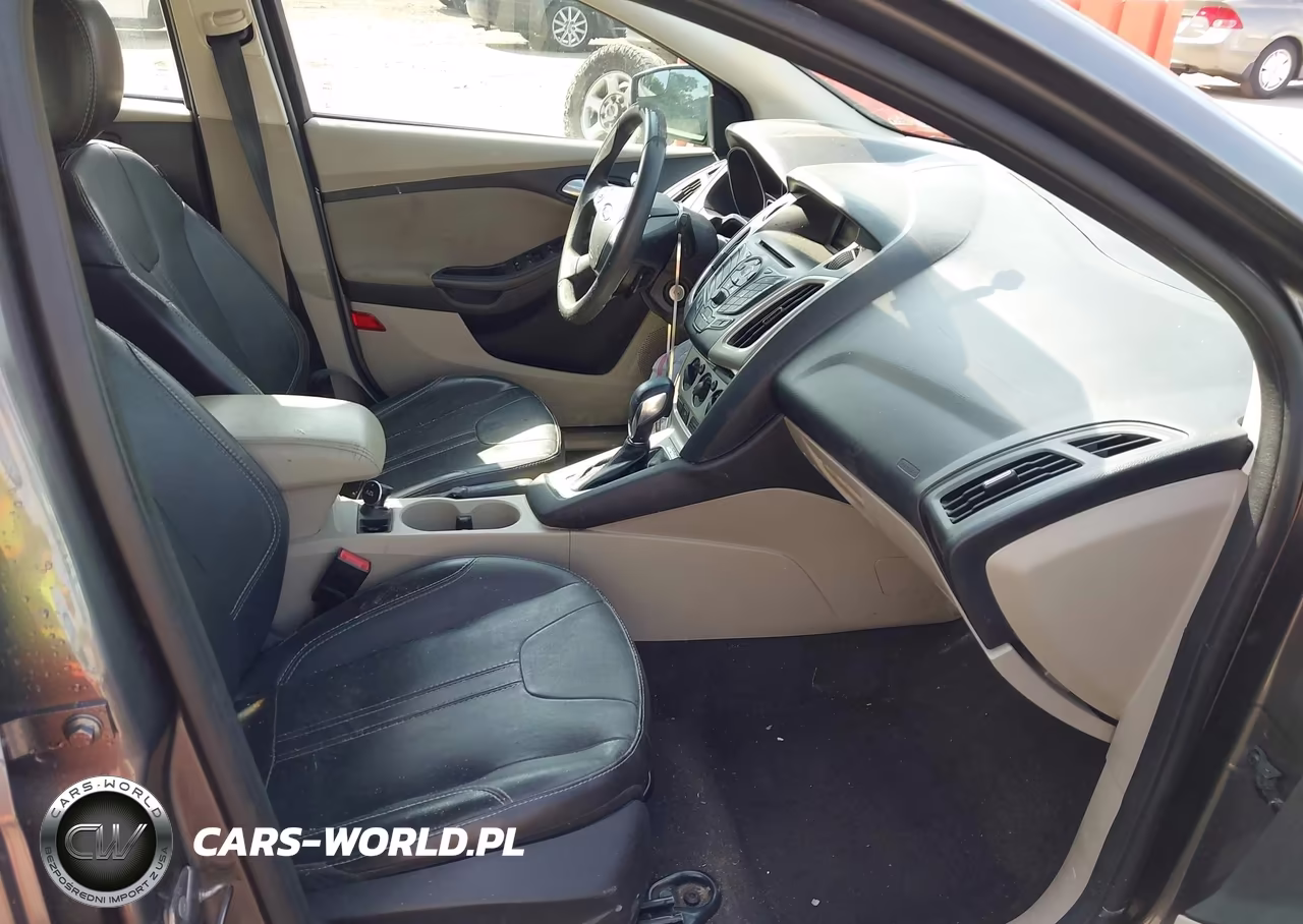 2013 Ford Focus Se VIN:1FADP3K23DL330495 - 5