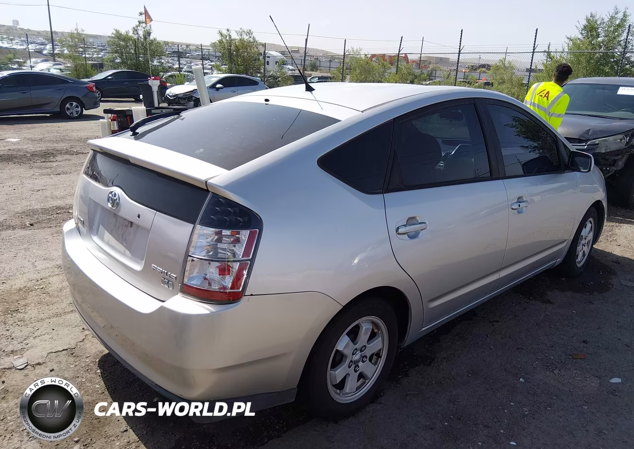 2005 Toyota Prius VIN:JTDKB20U357050987 - 4