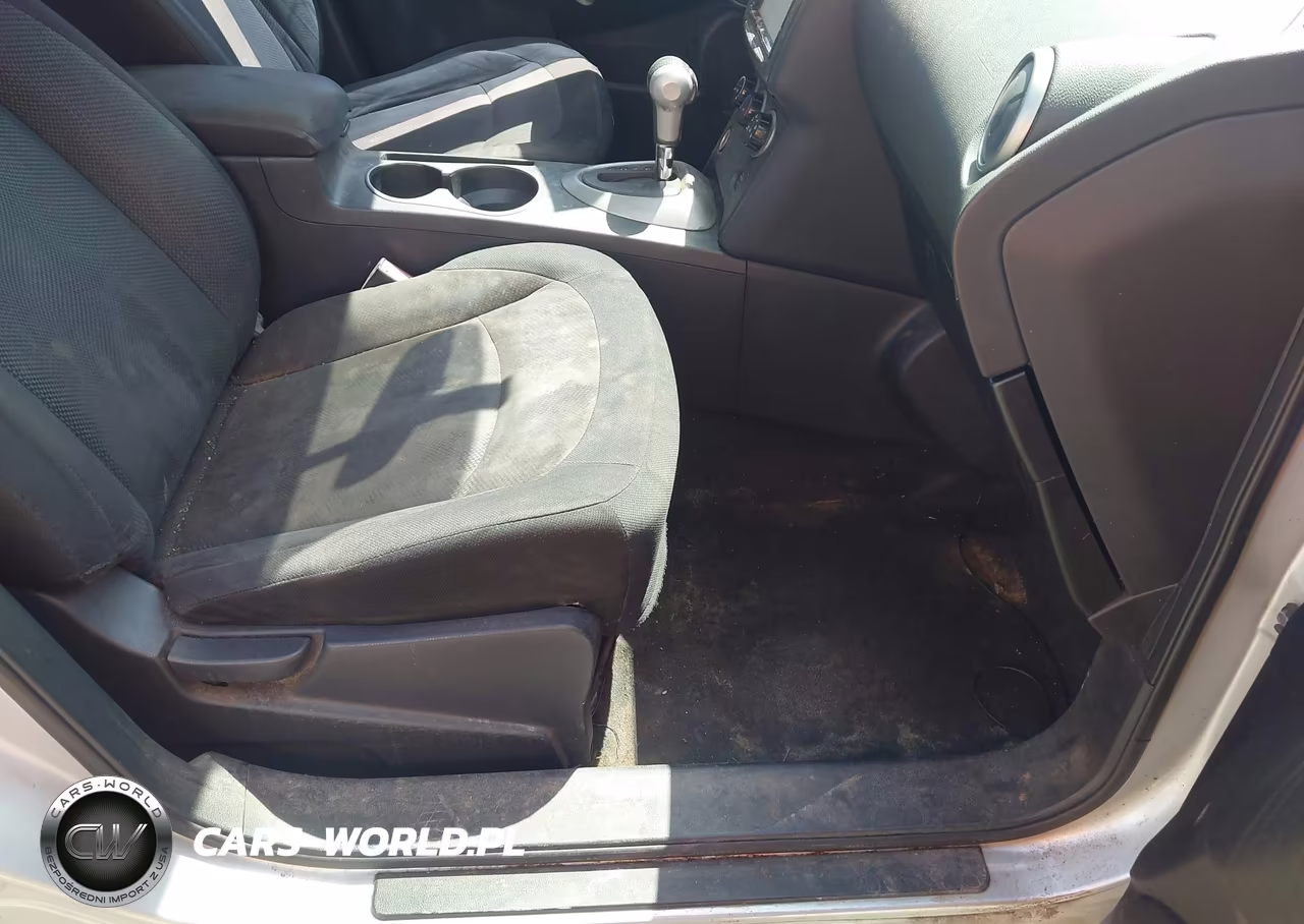 2011 Nissan Rogue S VIN:JN8AS5MTXBW575047 - 5