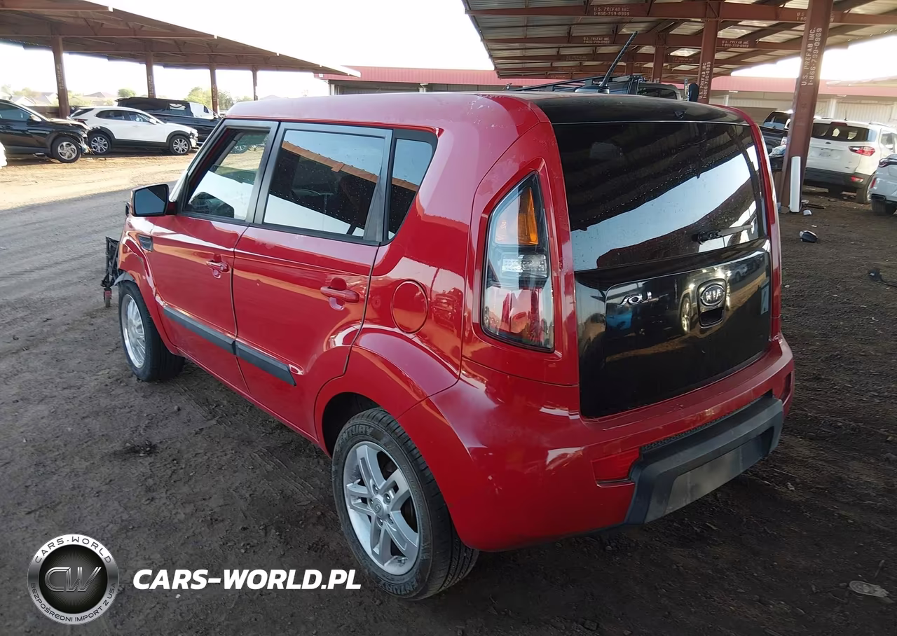 2011 Kia Soul + VIN:KNDJT2A26B7216212 - 3