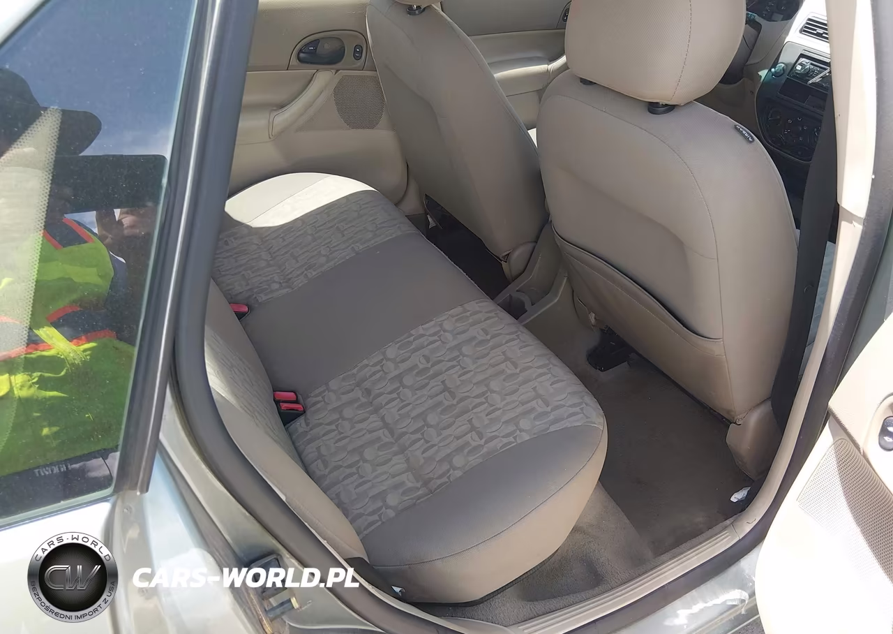 2005 Ford Focus Zx4 VIN:1FAHP34NX5W148236 - 8