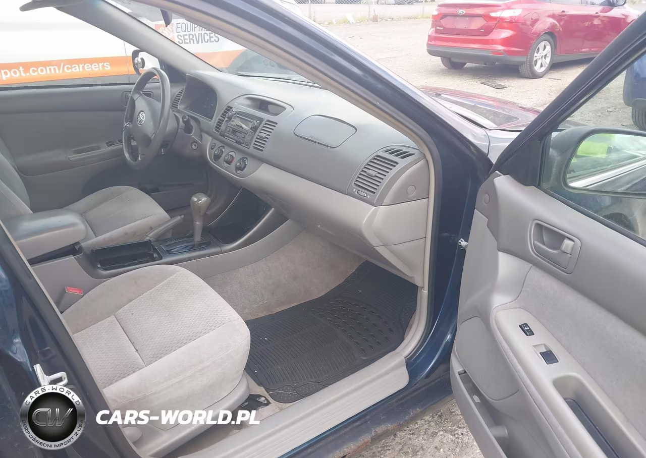 2003 Toyota Camry Le VIN:4T1BE32K53U200164 - 5