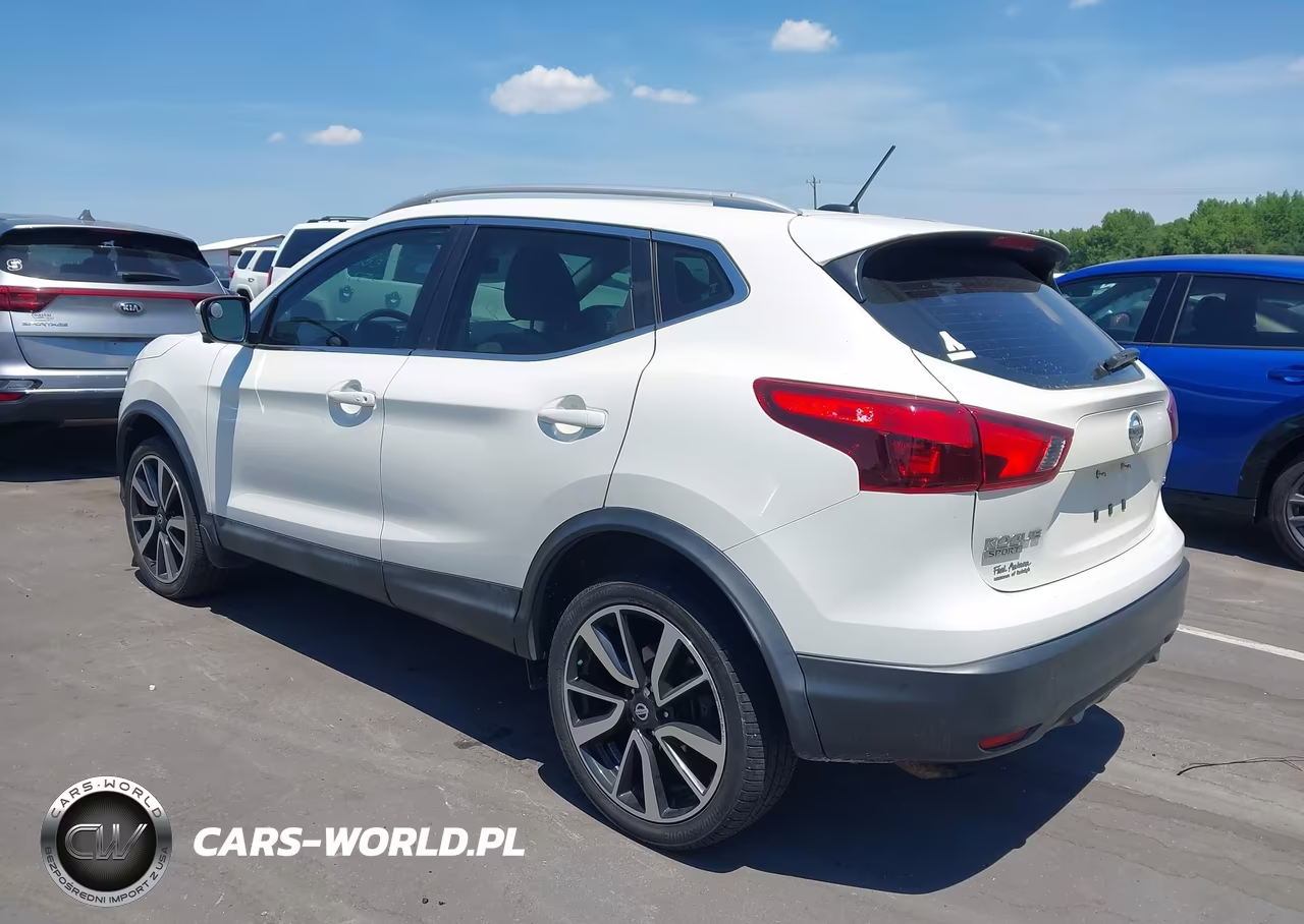 2018 Nissan Rogue Sport Sl VIN:JN1BJ1CP9JW105352 - 3