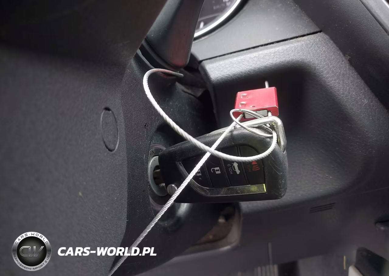 2018 Toyota Camry Le VIN:4T1B11HK1JU039963 - 11