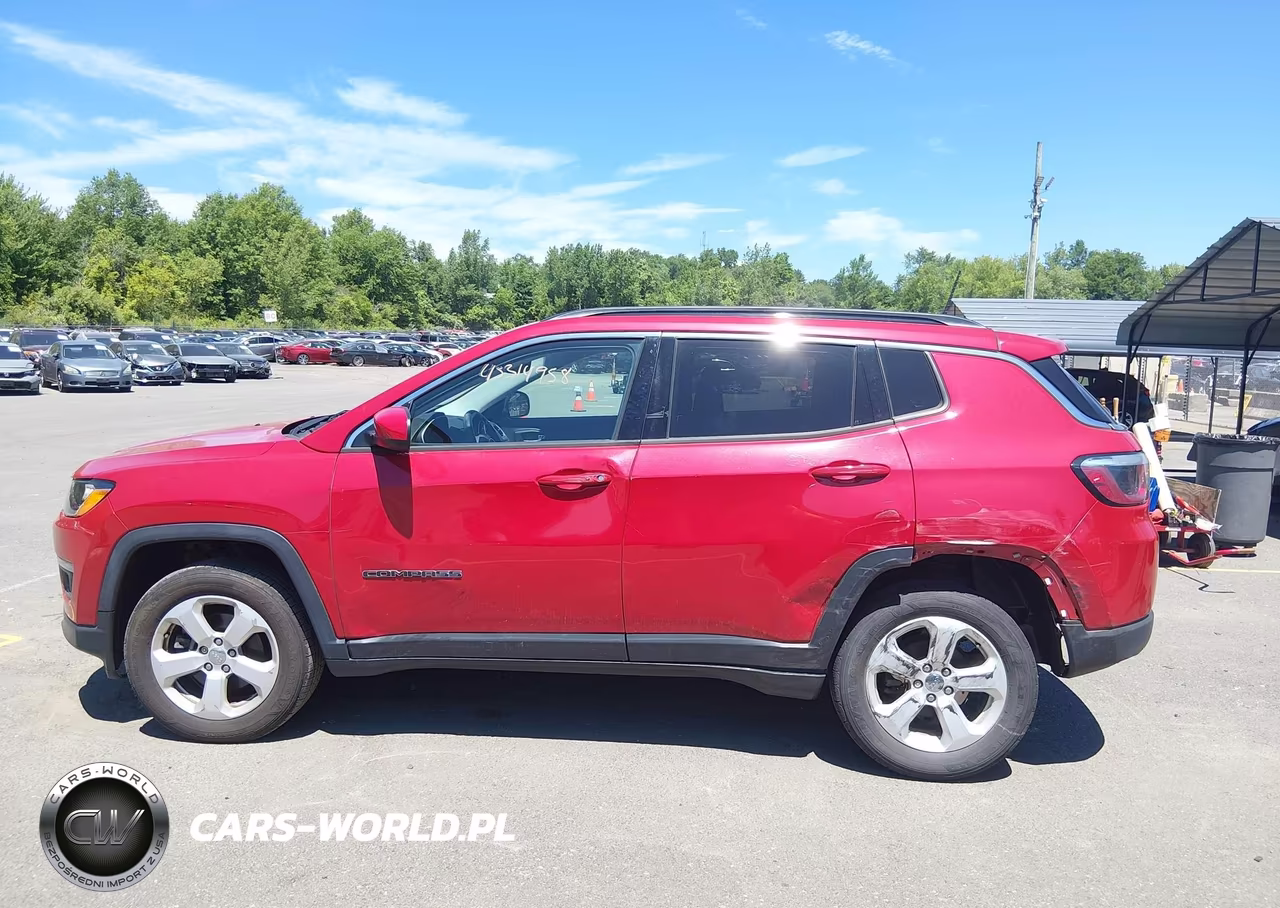 2019 Jeep Compass Latitude 4X4 VIN:3C4NJDBB2KT670082 - 15