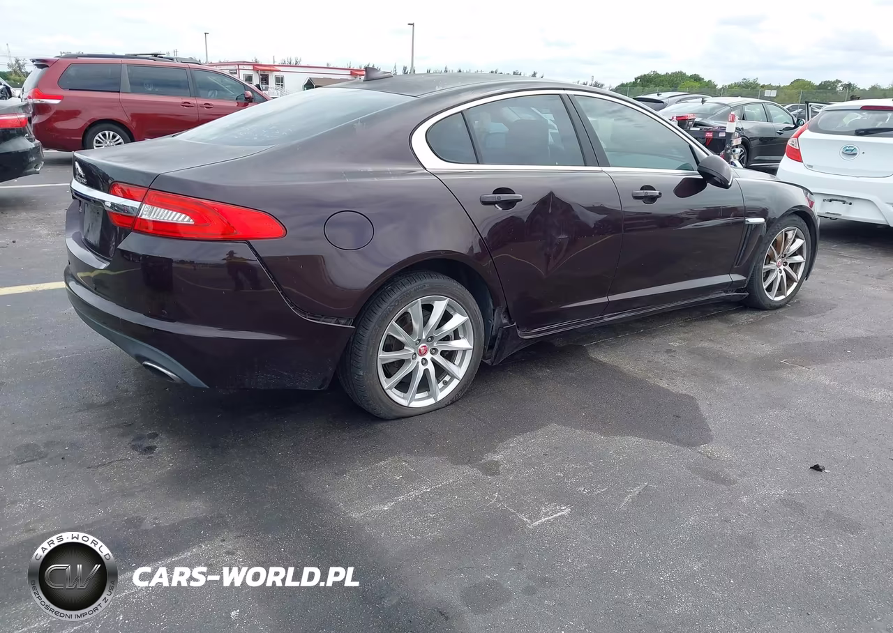 2015 Jaguar Xf 2.0T Premium VIN:SAJWA0FSXFPU66942 - 4