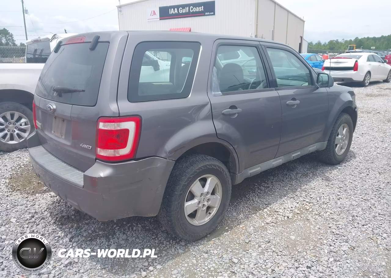 2009 Ford Escape Xls VIN:1FMCU92759KD10111 - 4