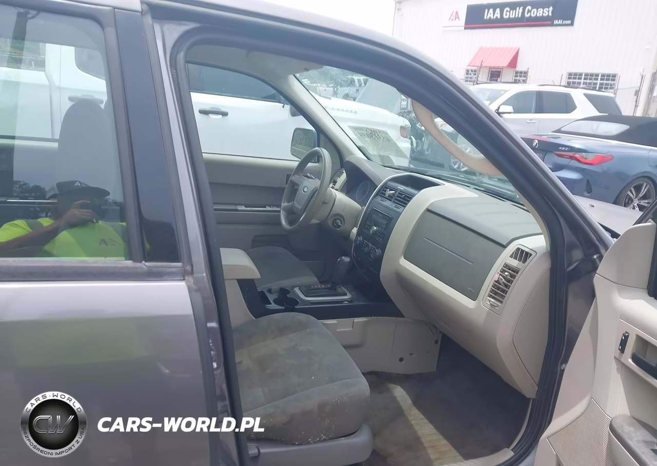 2009 Ford Escape Xls VIN:1FMCU92759KD10111 - 5