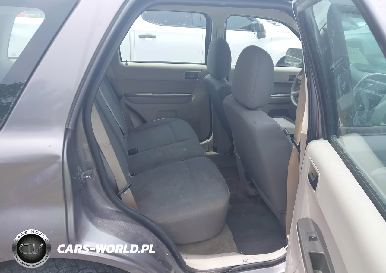 2009 Ford Escape Xls VIN:1FMCU92759KD10111 - 8