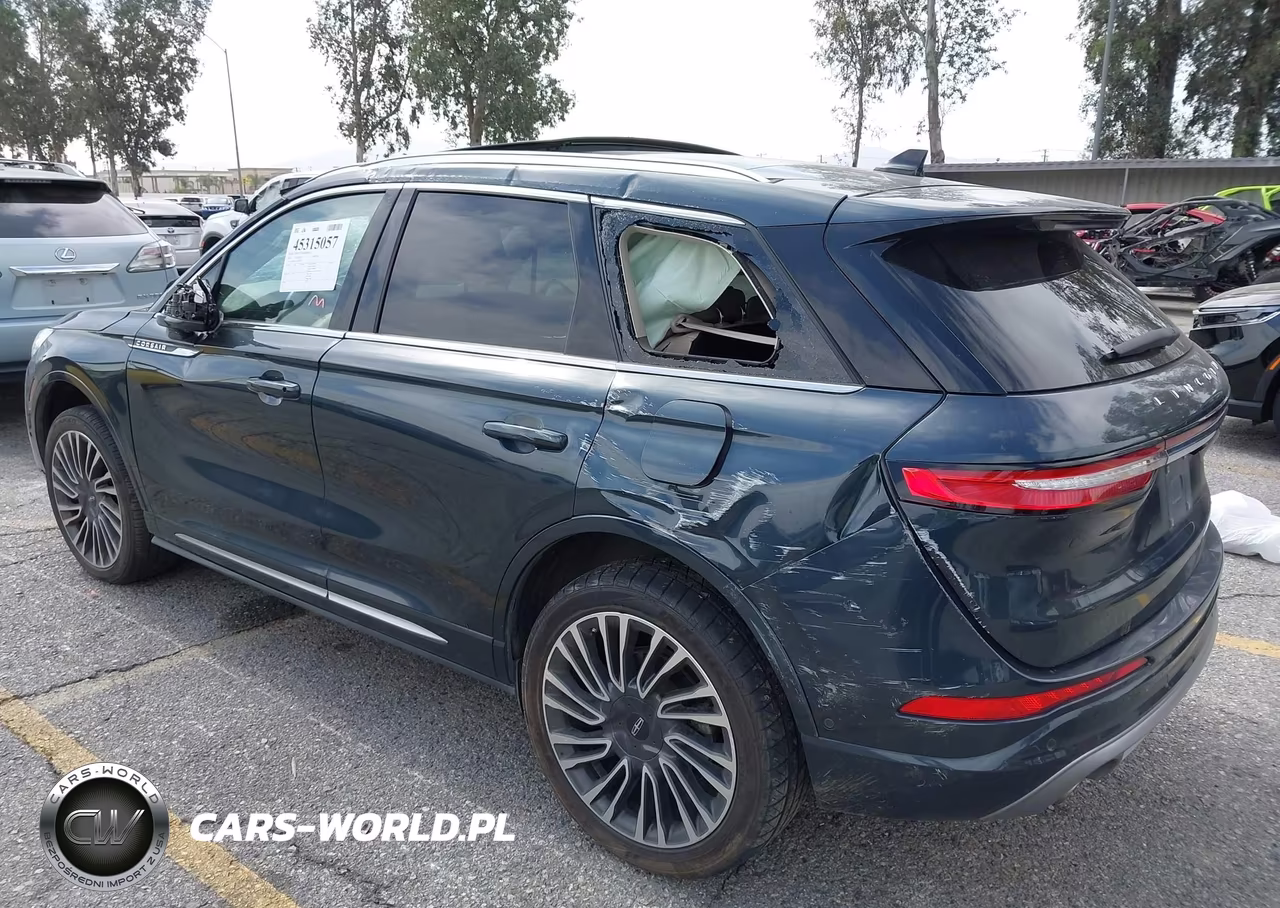 2020 Lincoln Corsair Reserve VIN:5LMCJ2DH2LUL17497 - 3