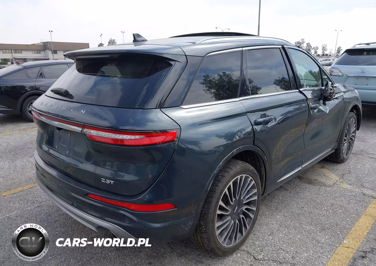2020 Lincoln Corsair Reserve VIN:5LMCJ2DH2LUL17497 - 4