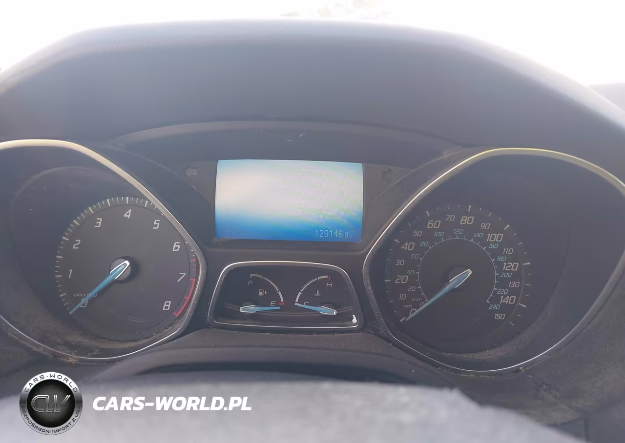 2012 Ford Focus Titanium VIN:1FAHP3J20CL104917 - 7