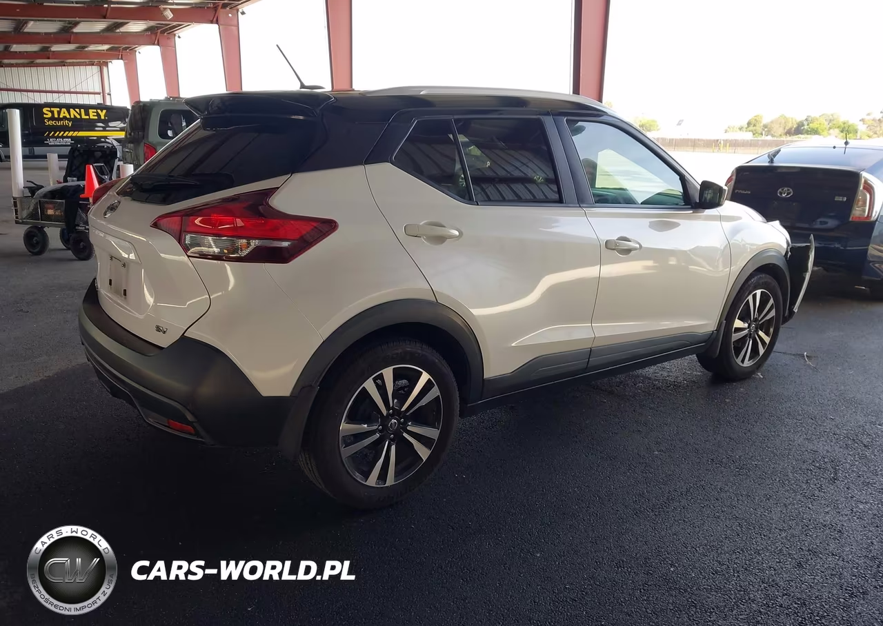 2019 Nissan Kicks Sv VIN:3N1CP5CU7KL512075 - 4