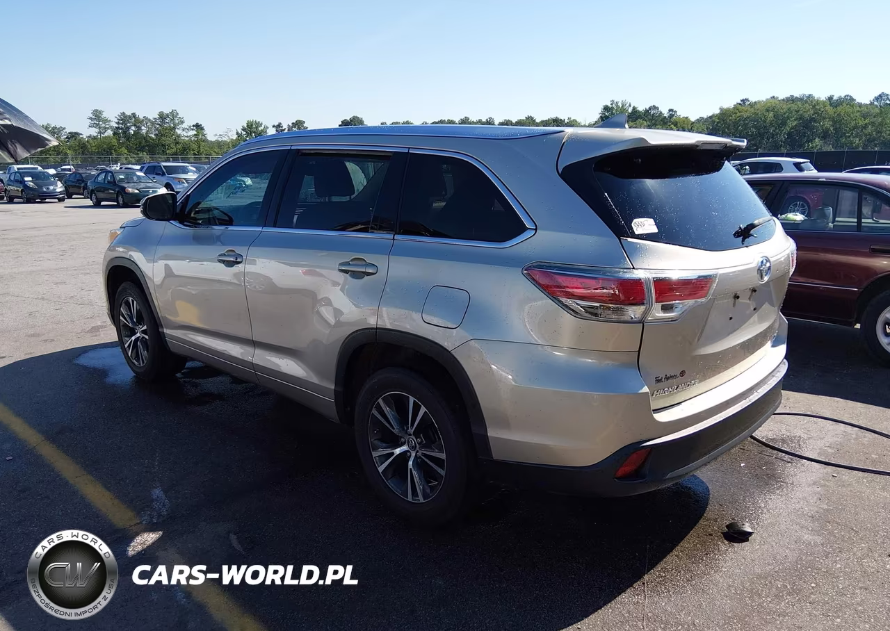 2016 Toyota Highlander Xle V6 VIN:5TDKKRFH2GS162482 - 3