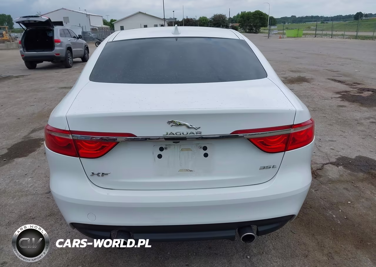 2017 Jaguar Xf 35T Premium VIN:SAJBD4BV1HCY34934 - 16
