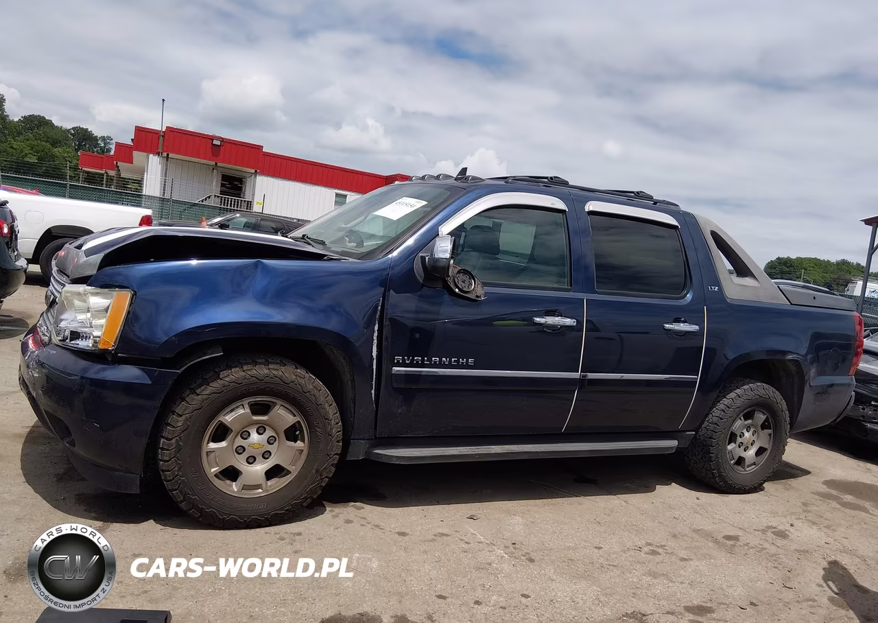 2011 Chevrolet Avalanche 1500 Ltz VIN:3GNTKGE33BG258716 - 14