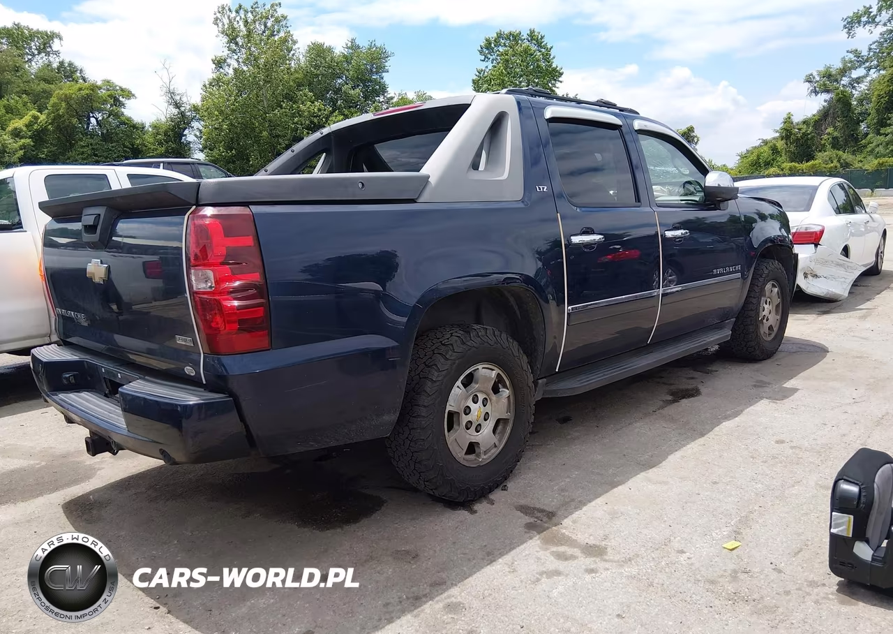 2011 Chevrolet Avalanche 1500 Ltz VIN:3GNTKGE33BG258716 - 4