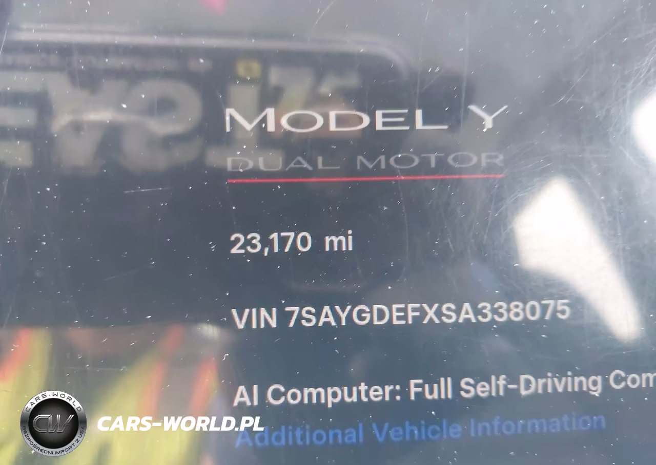 2025 Tesla Model Y Performance Dual Motor All-Wheel Drive VIN:7SAYGDEFXSA338075 - 15