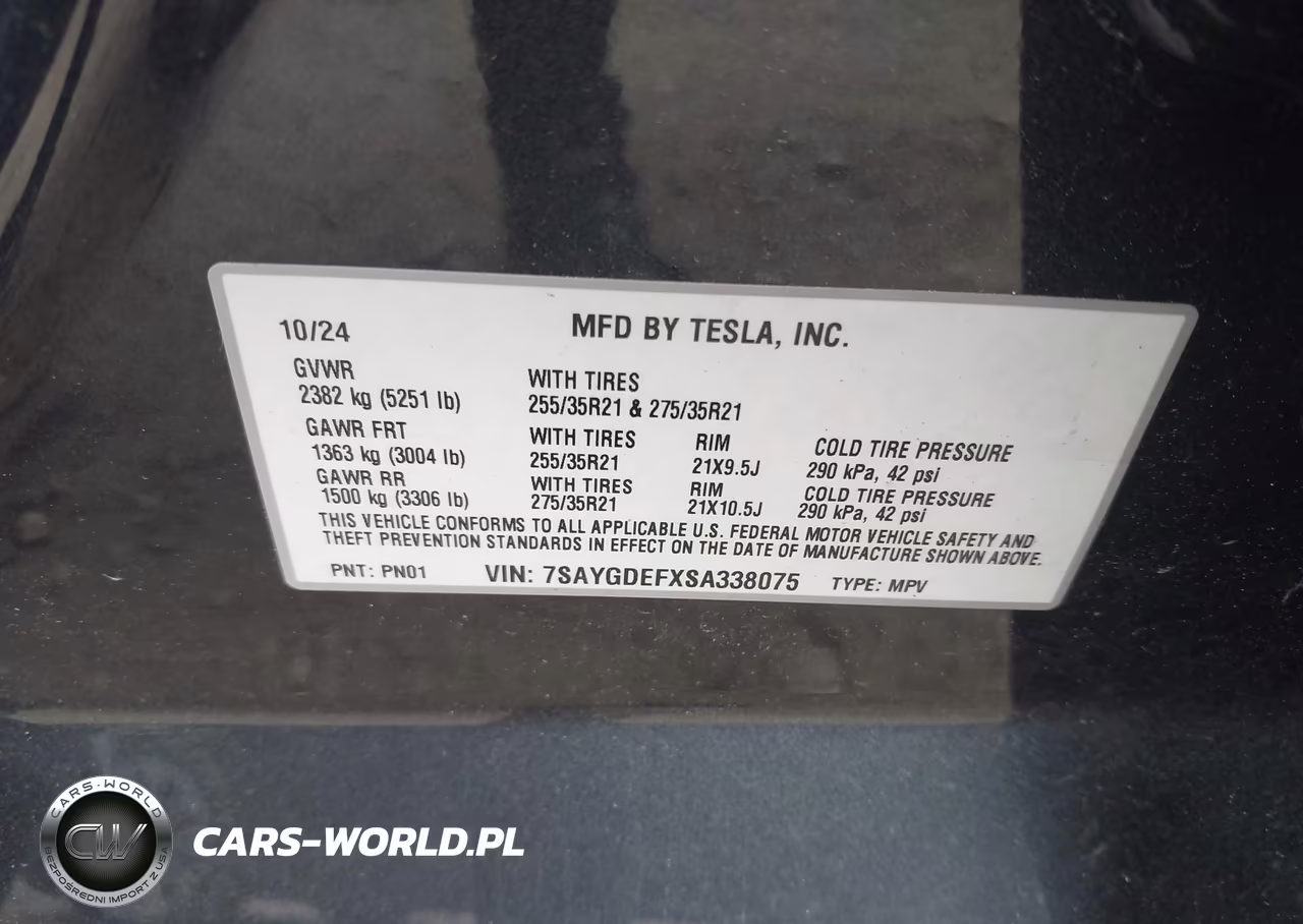 2025 Tesla Model Y Performance Dual Motor All-Wheel Drive VIN:7SAYGDEFXSA338075 - 9